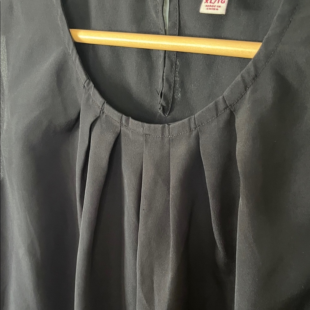 Merona Elegant Black Sleeveless Top - Picture 4 of 7